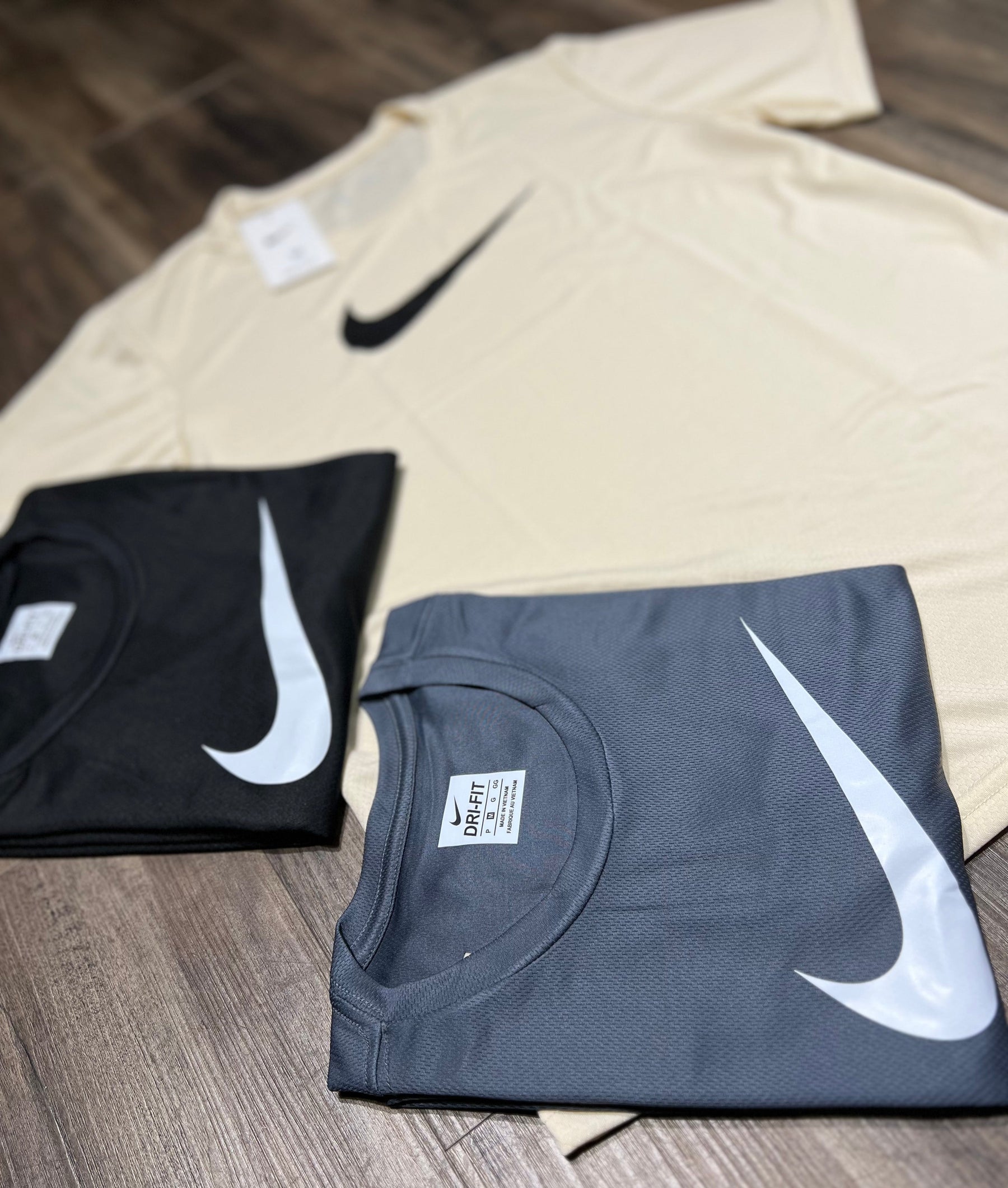 Kit com 3 camisetas nike dri-fit air