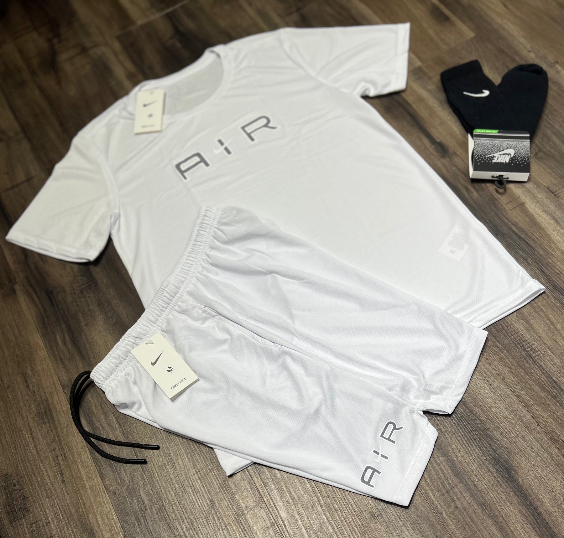 Oferta Kit nike camiseta shorts e meia