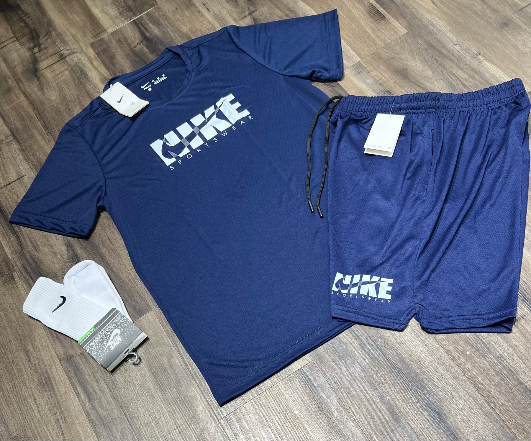 Oferta Kit nike camiseta shorts e meia