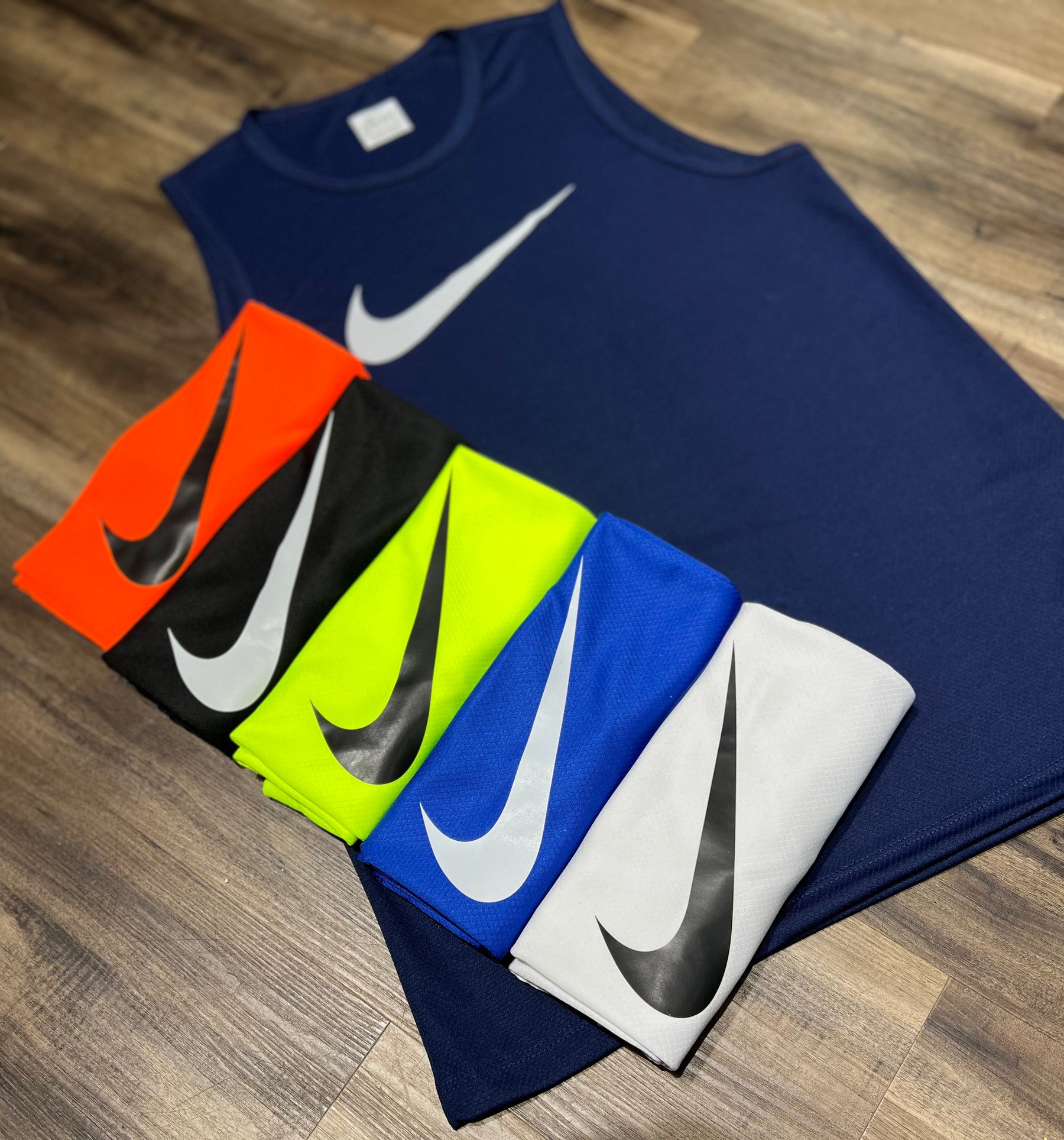 Kit com 6 regatas nike dri-fit
