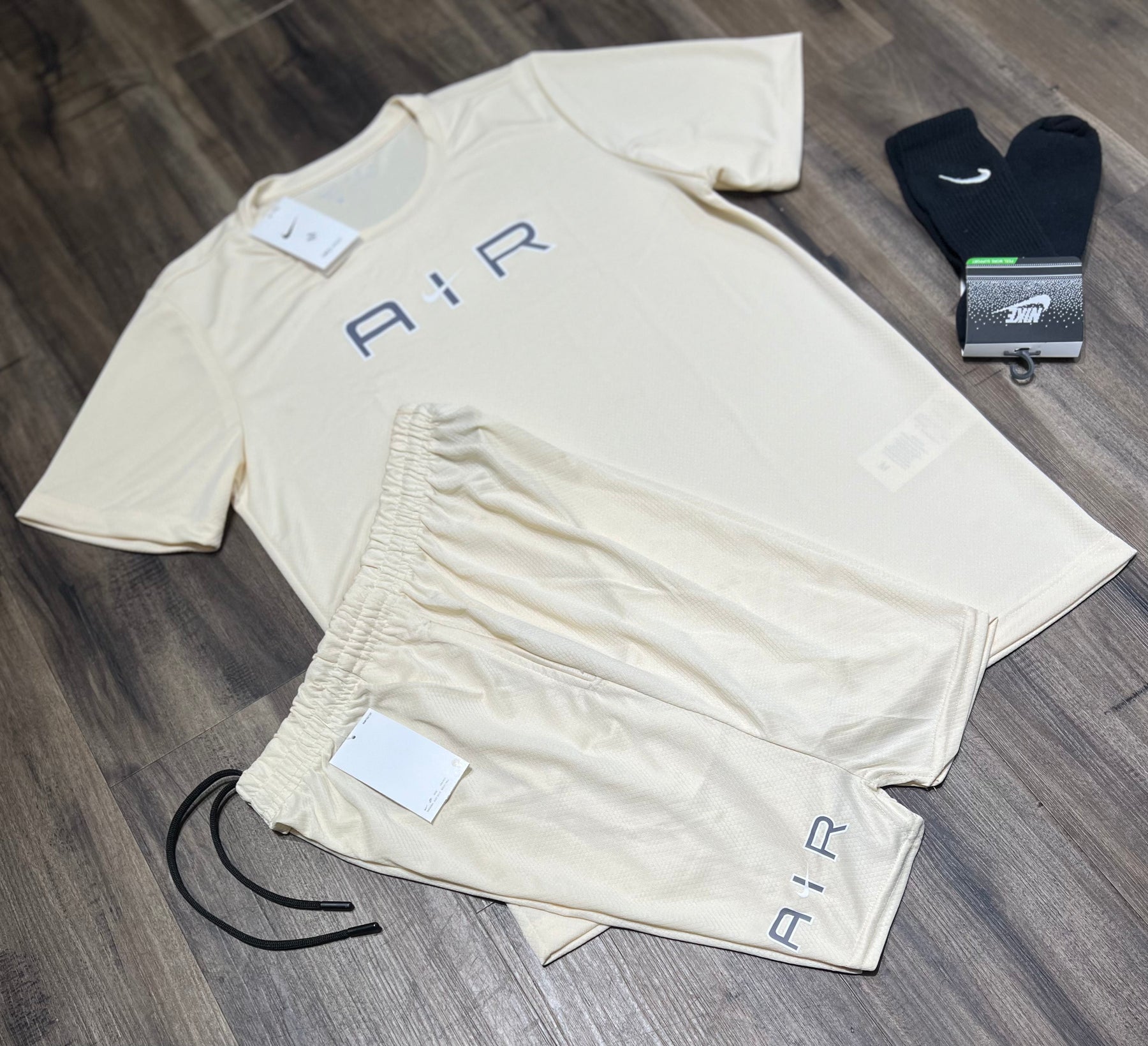 Oferta Kit nike camiseta shorts e meia