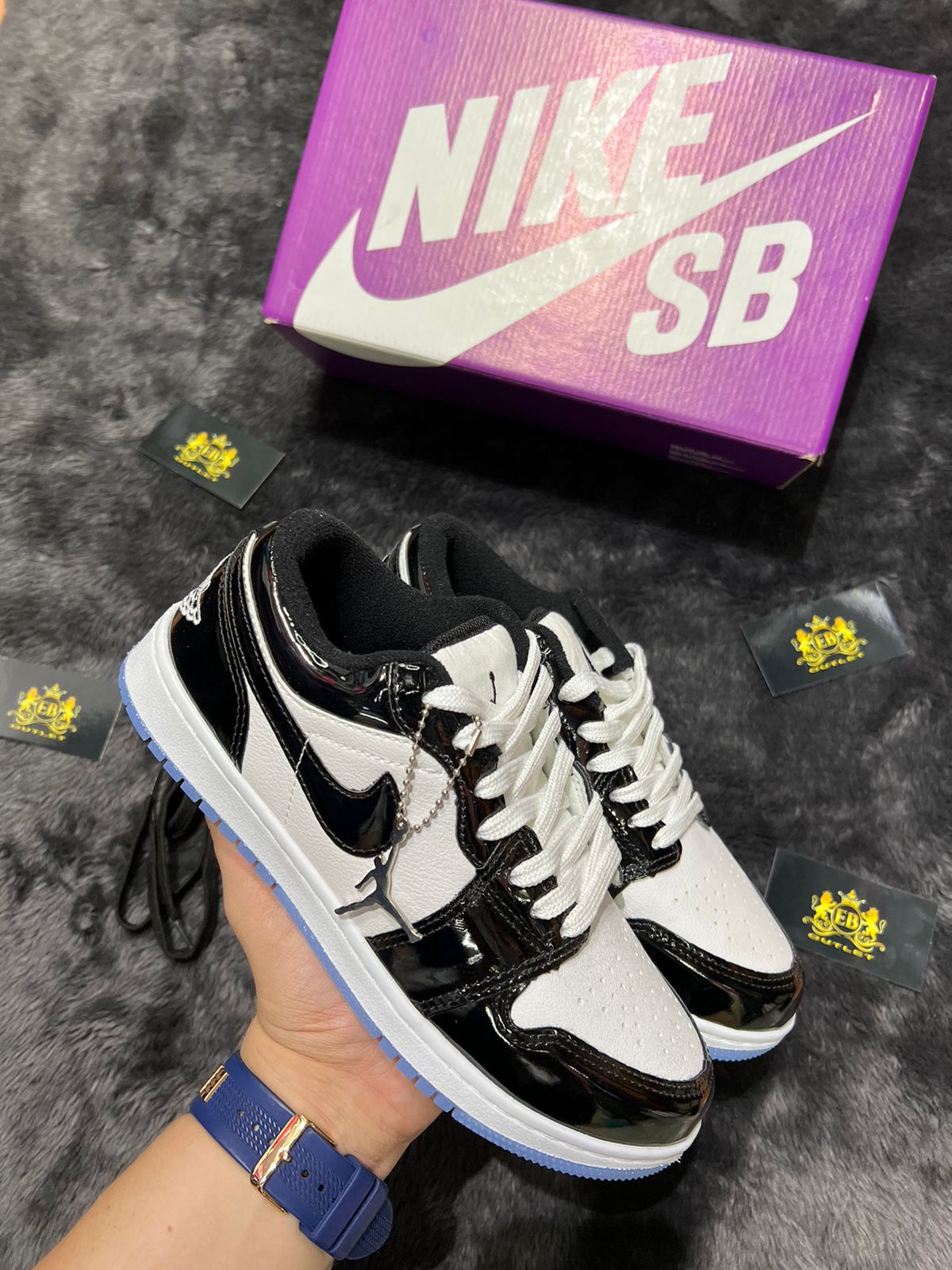Jordan 1 Low Preto/Branco Lançamento + relógio de Brinde