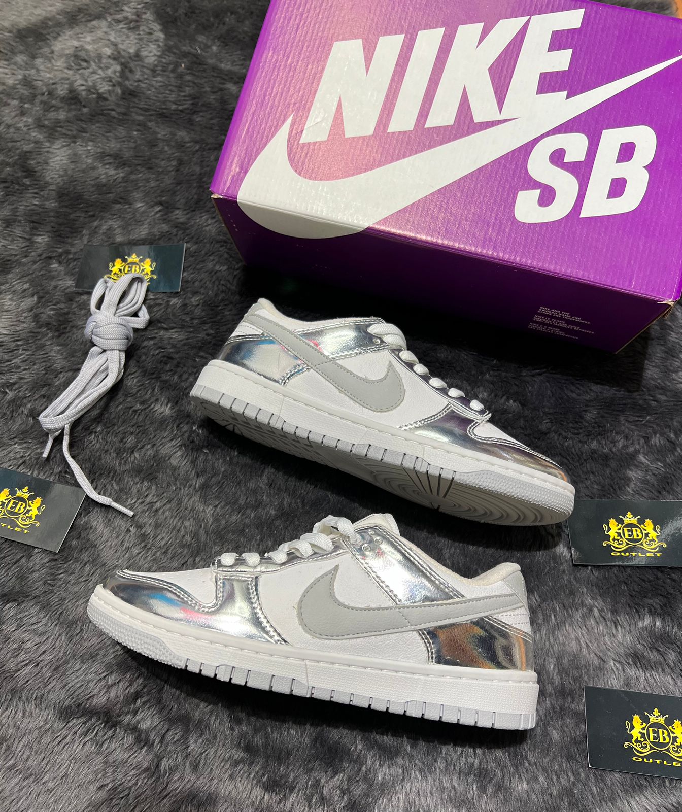 Dunk Low Silver lançamento + relógio de brinde
