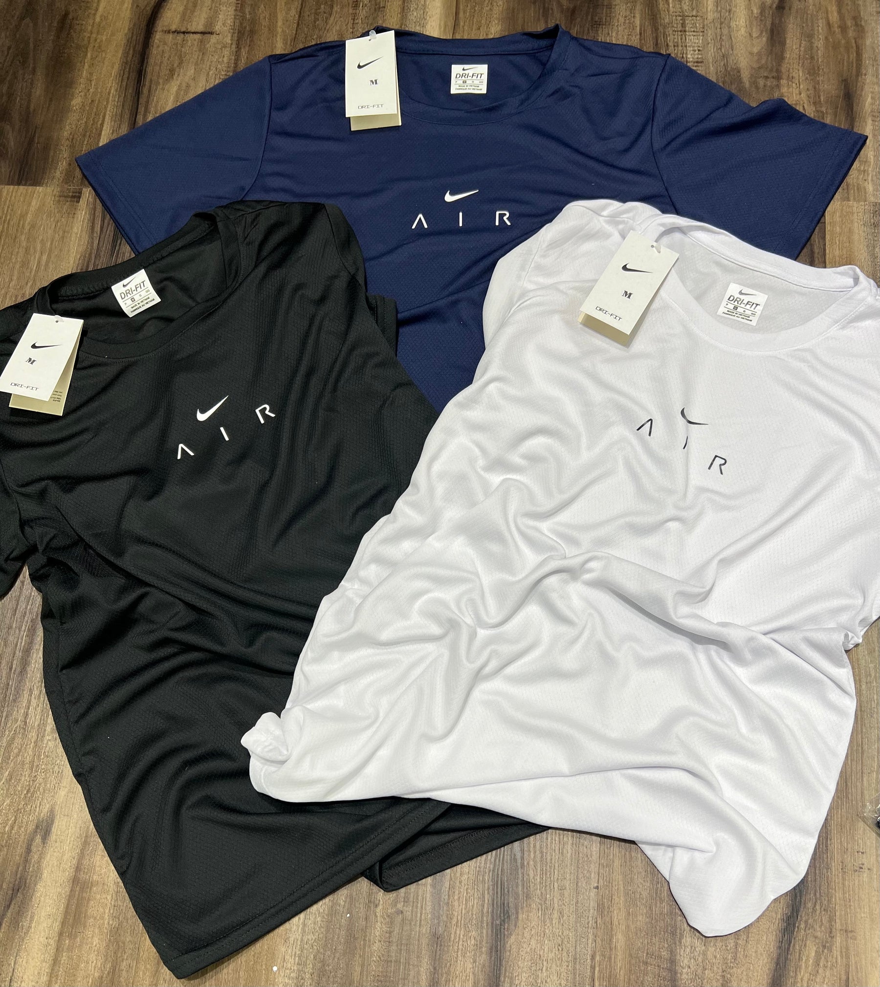 Kit com 3 camisetas Nike dri-fit air