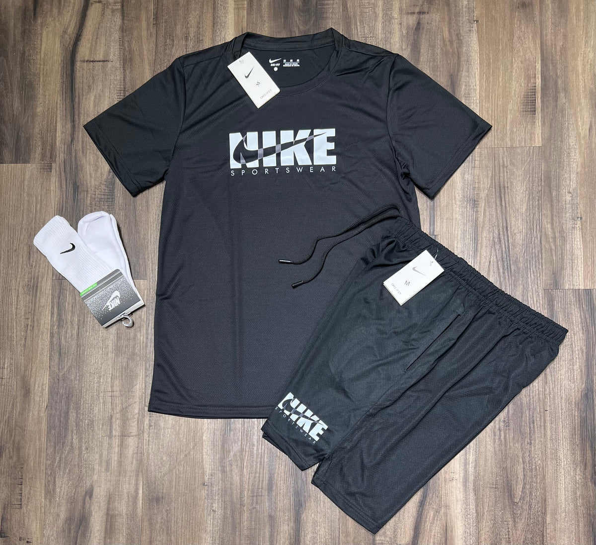 Oferta Kit nike camiseta shorts e meia