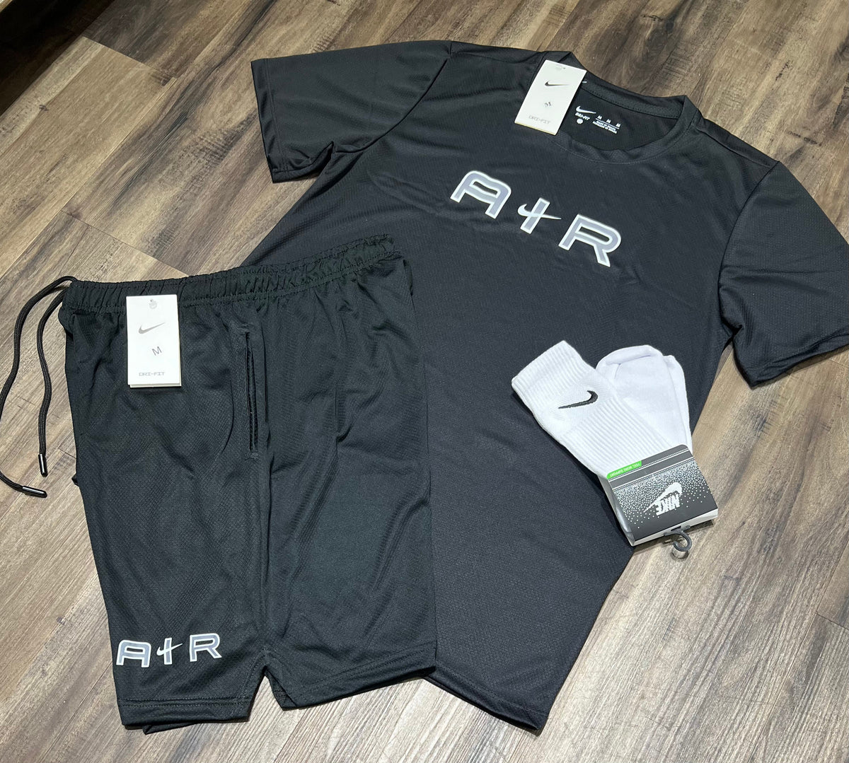 Oferta Kit nike camiseta shorts e meia