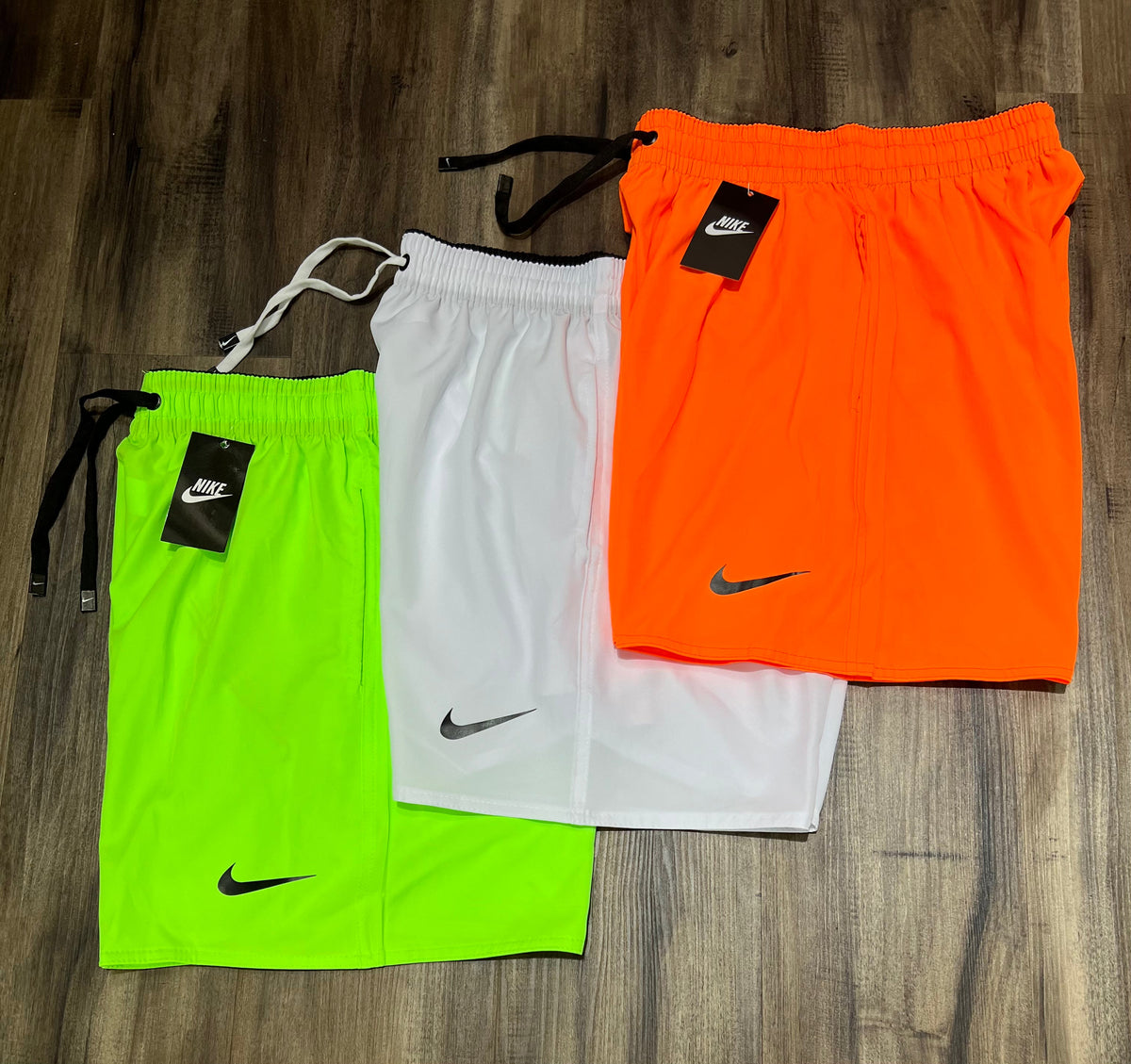 Kit com 3 bermudas Nike dri-fit mauricinho