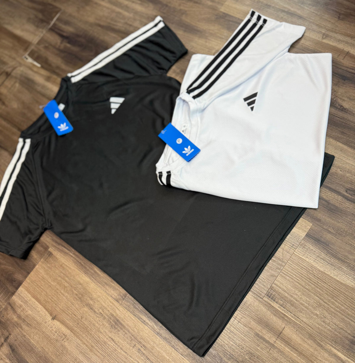 Camiseta adidas retrô 2 unidade