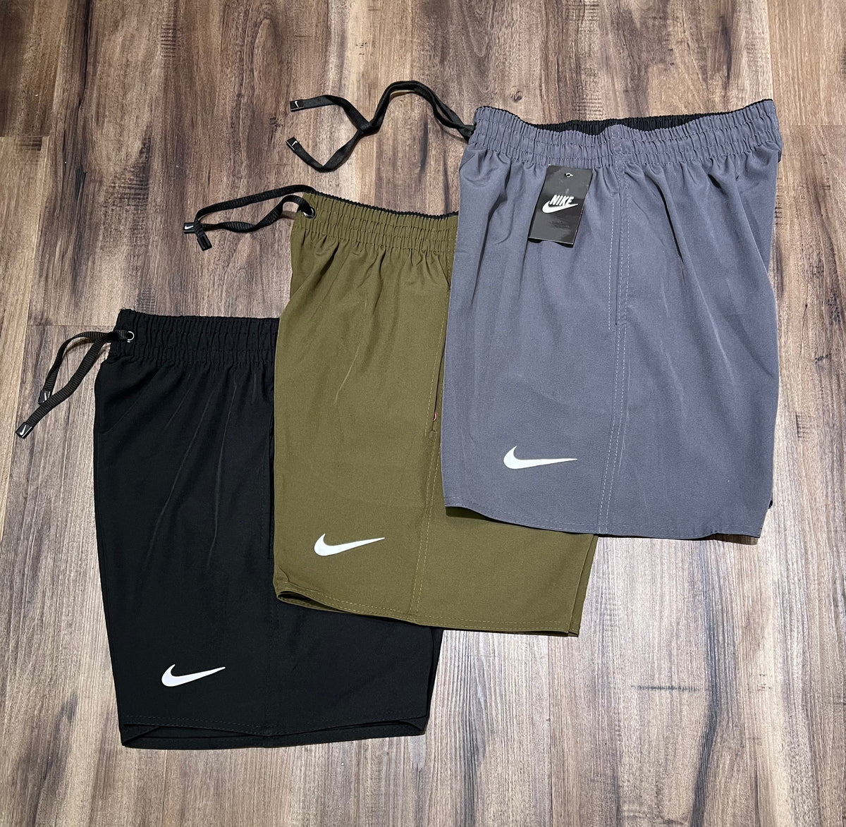 Kit com 3 bermudas Nike dri-Fit mauricinho