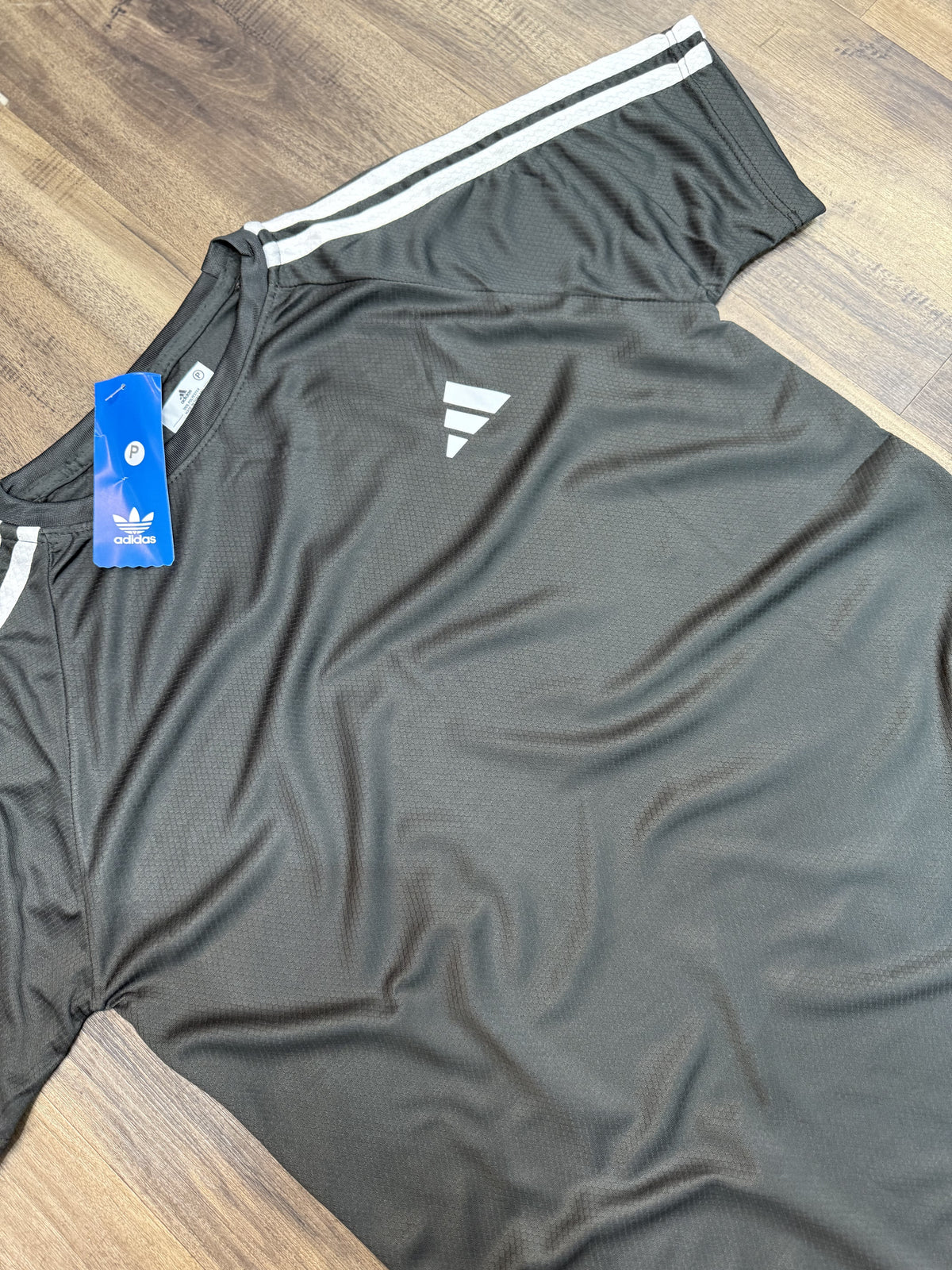 Camiseta adidas retrô unidade