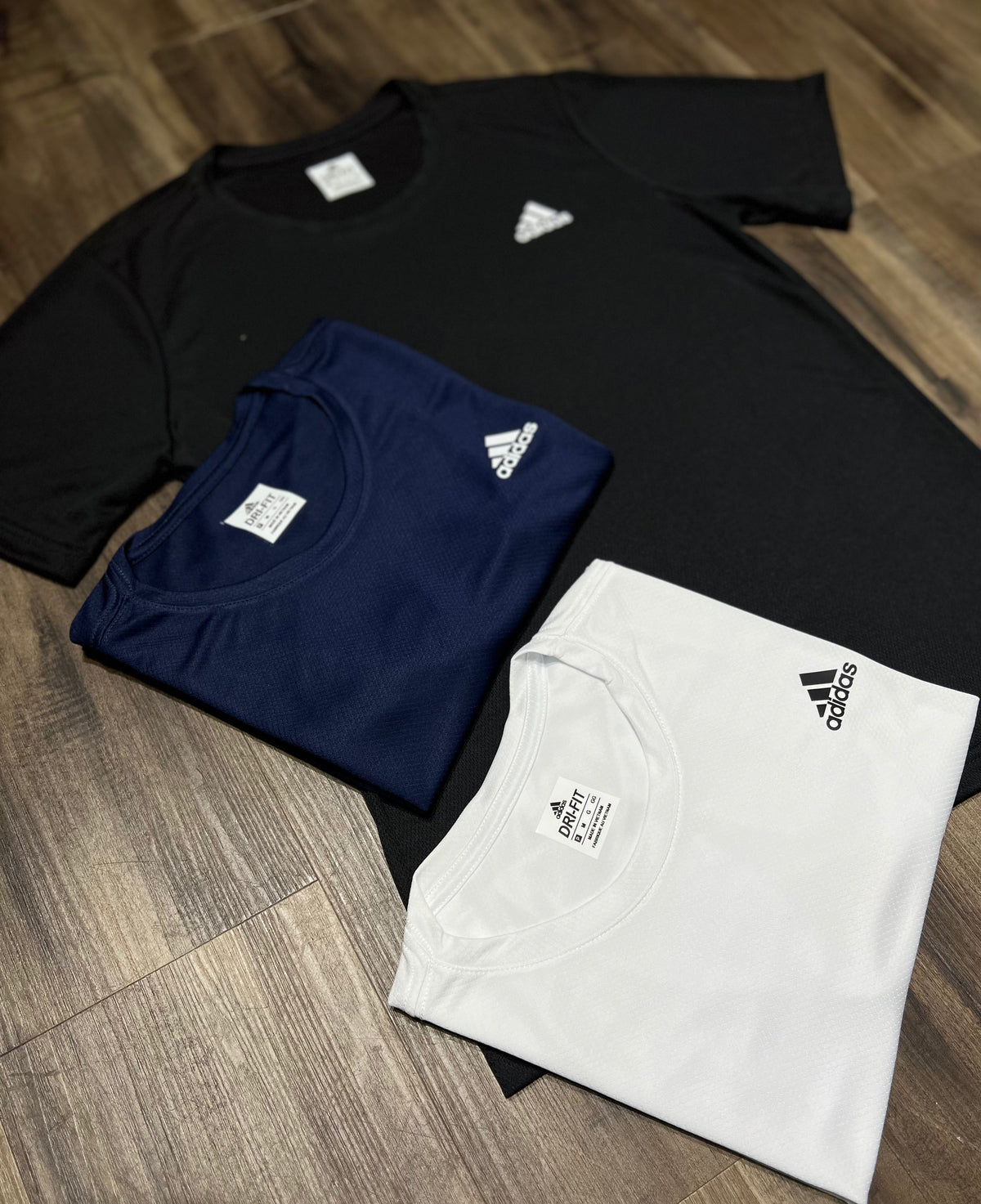 Kit com 3 camisetas adidas dri-fit df