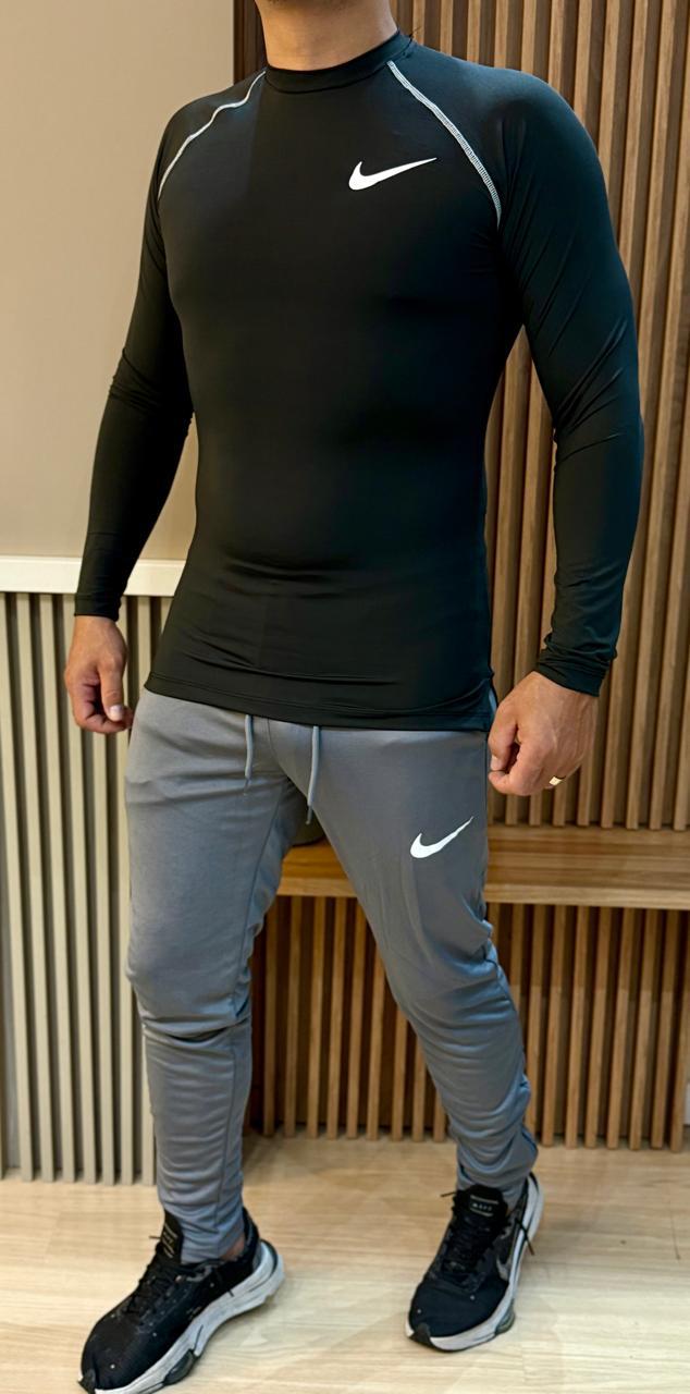 Camiseta termica e calça dry-fit conjunto