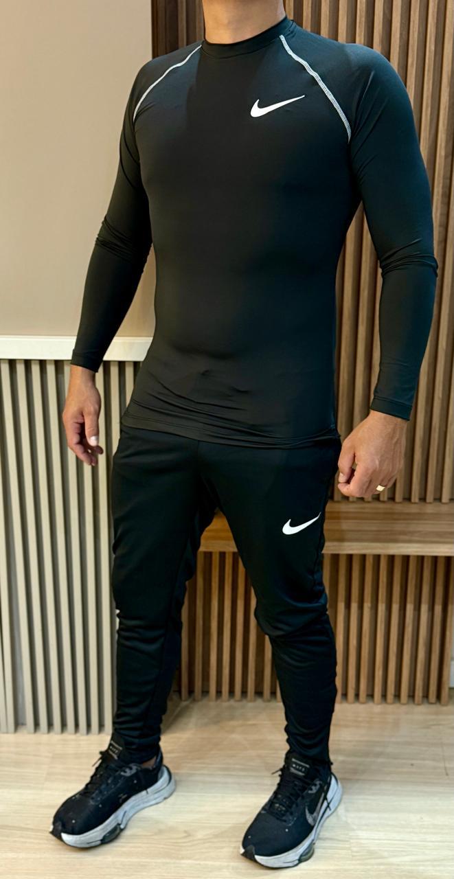 Camiseta termica e calça dry-fit conjunto