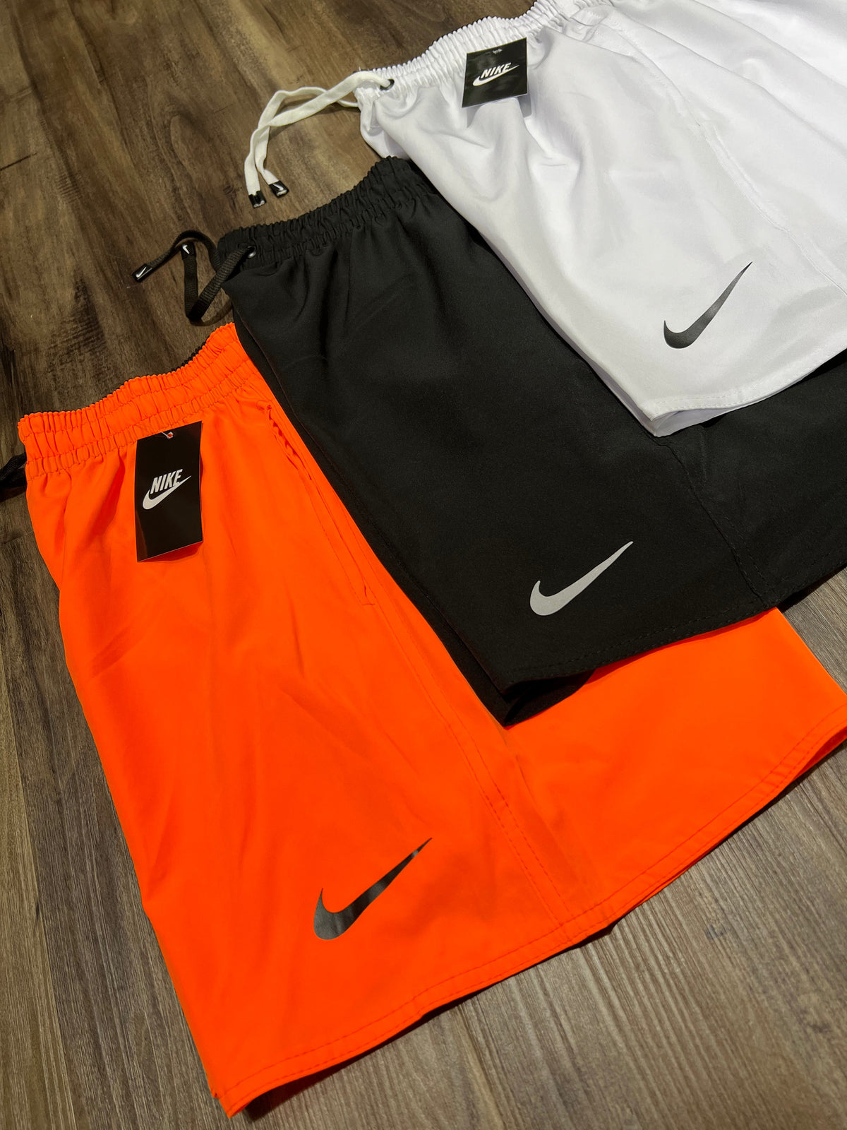 Kit com 3 bermudas Nike dri-fit mauricinho