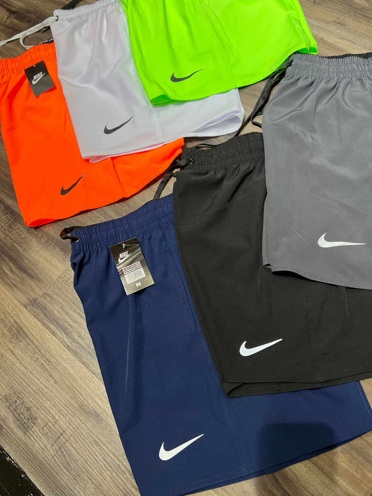 Kit com 6 bermudas Nike  dri-fit mauricinho