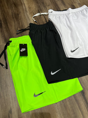 Kit com 3 bermudas Nike dri-fit mauricinho