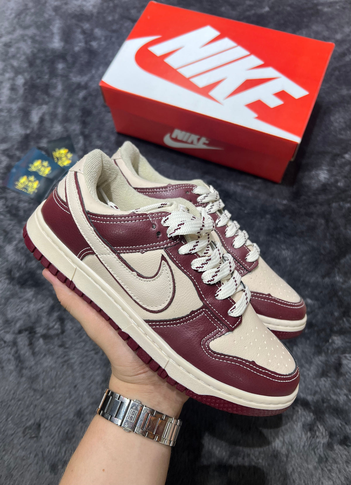 Dunk Low cor bordo lançamento