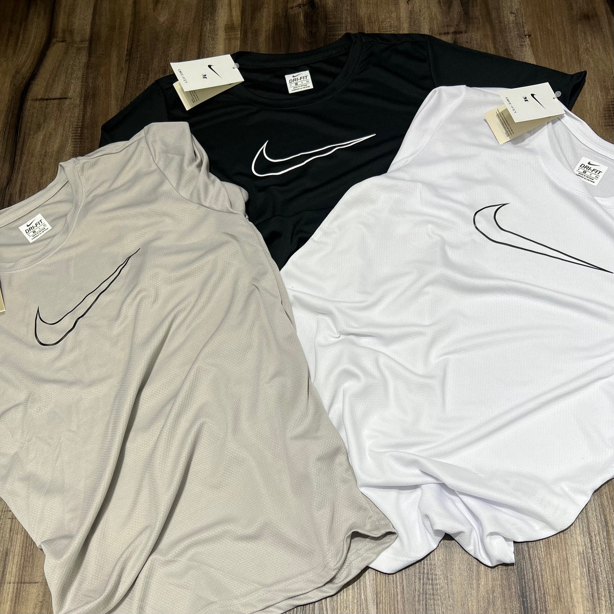 Kit com 3 camisetas Nike dri-fit air