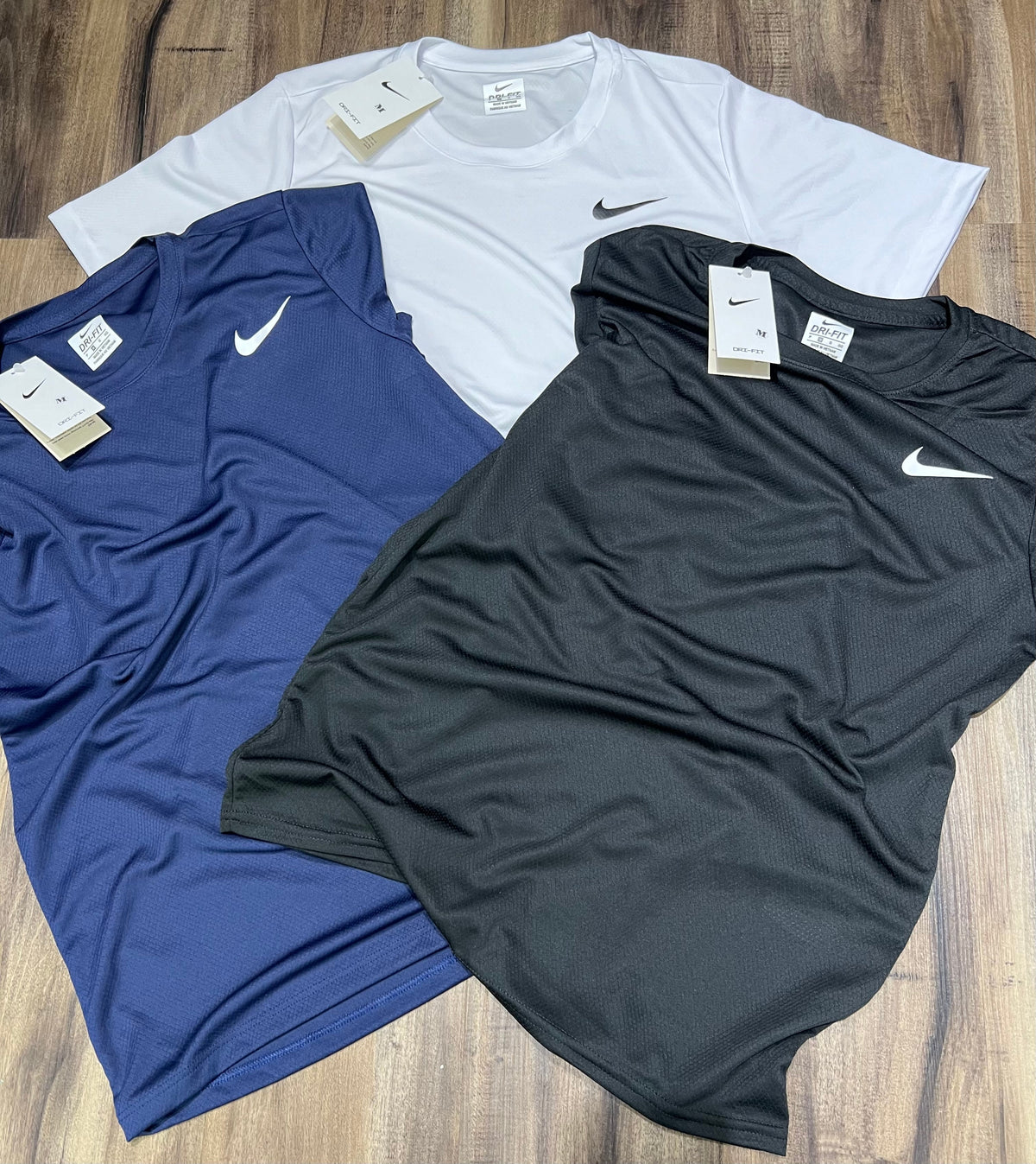 Kit com 3 camisetas Nike dri-fit air
