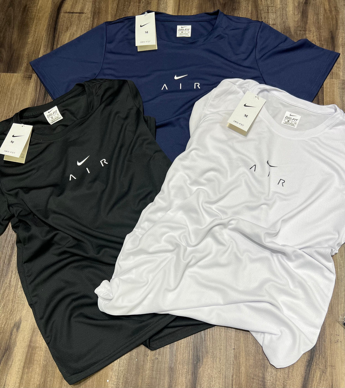 Kit com 3 camisetas Nike dri-fit air